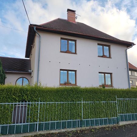 Prazdninovy Dum Varnsdorf Exteriör bild